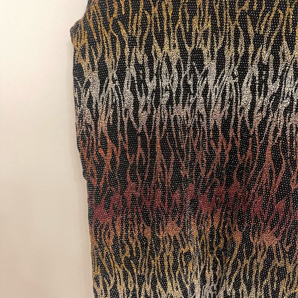 Vintage Flames Biker Sparkly Black Red Patterned Tank Top - Picture 3 of 4